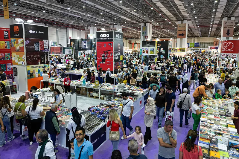 İZKİTAP kitapseverlerin buluşma noktası