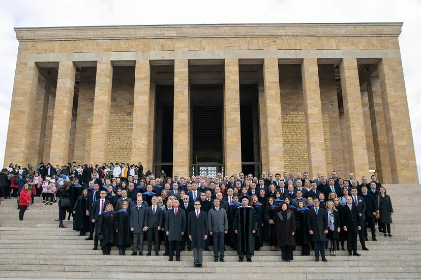 KOÇ TOPLULUĞU’NUN GELENEKSEL ANADOLU BULUŞMALARI’NIN 31’İNCİSİ ANITKABİR ZİYARETİ SONRASI ANKARA’DA GERÇEKLEŞTİ