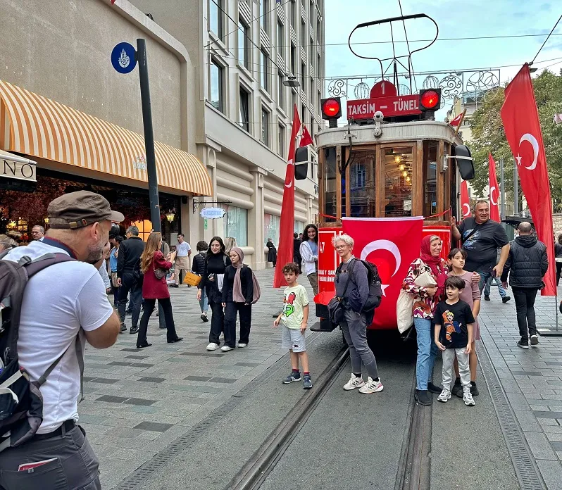 İETT, 2023’DE 16 MİLYON 600 BİN SEFER GERÇEKLEŞTİRDİ 