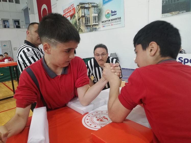 Küçük Erkekler Bilek Güreşi İl Seçmeleri sona erdi
