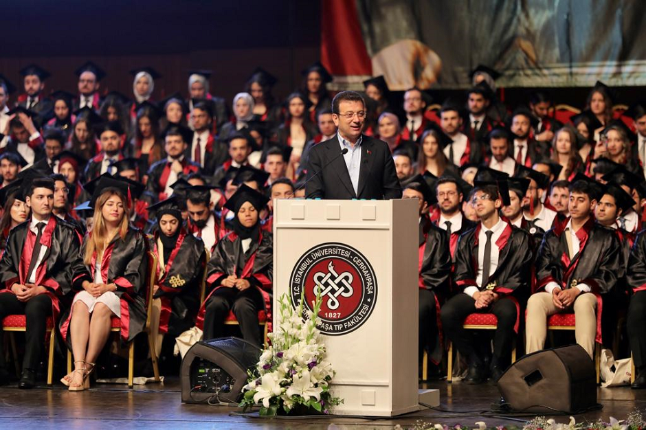 İMAMOĞLU: CUMHURİYET VE DEMOKRASİNİN KARŞILIĞINI VERDİĞİMİZDE, HİÇBİRİNİZ BU ÜLKEYİ TERK ETMEZSİNİZ