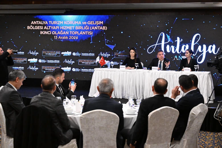 Başkan Böcek; ‘ANTAB Antalya’nın tanıtımına önemli katkı sağlıyor’