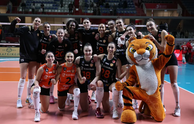 Eczacıbaşı Dynavit, adını çeyrek finale yazdırdı