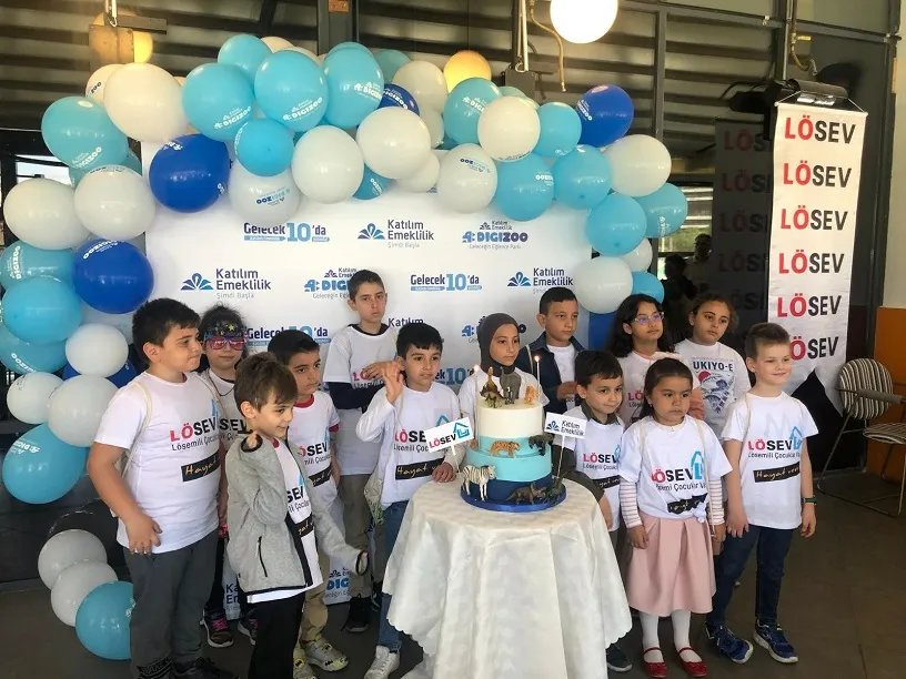 NİSAN AYINDA DOĞAN KÜÇÜK KAHRAMANLAR YENİ YAŞLARINI LÖSEV AİLESİ İLE KUTLADI