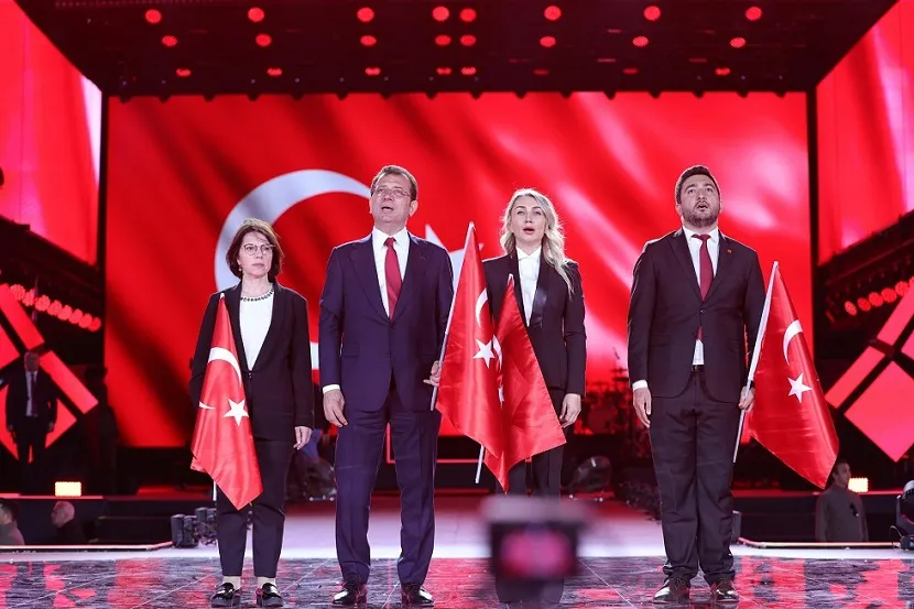 19 MAYIS KUTLAMALARINA, ‘19 MAYIS’IN KAPTANI’YLA GİTTİ