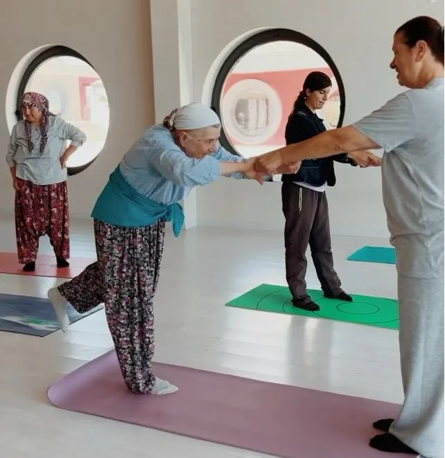  SAĞLIKLI YAŞAMIN KAPILARI KARAHAMZA KÖYÜ KADINLARI İÇİN ARALANDI
