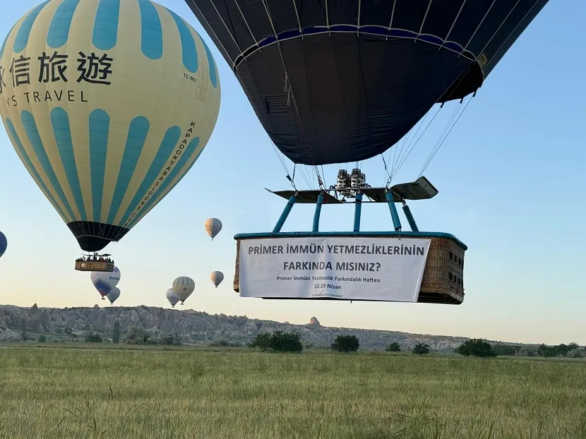 KAPADOKYA’DAKİ BALONLAR PRİMER İMMÜN YETMEZLİK HASTALARI İÇİN YÜKSELDİ