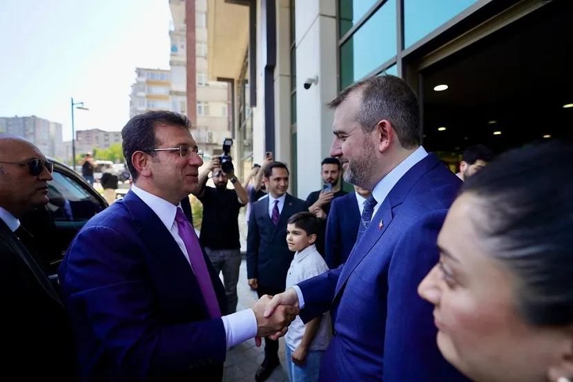 GÜNGÖREN BELEDİYE BAŞKANI DEMİR’İ TEBRİK ETTİ