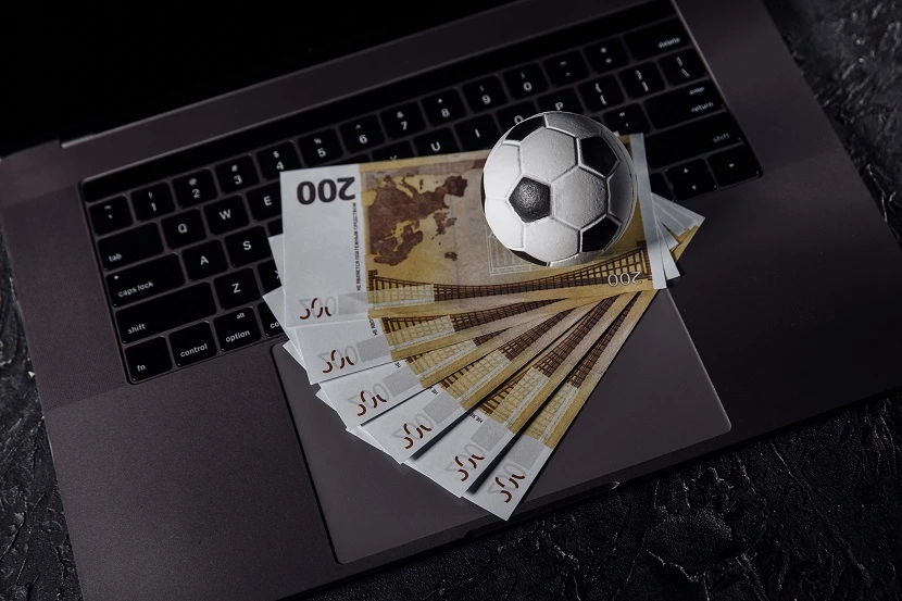 FUTBOLSEVERLERİN DİKKAT ETMESİ GEREKEN 4 EURO 2024 DOLANDIRICILIĞI
