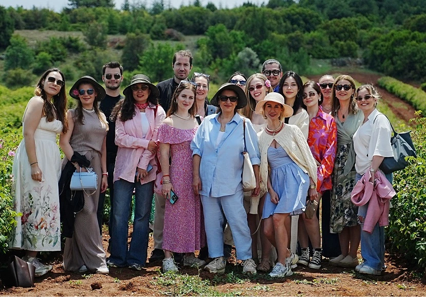 GÜLSHA, 9. GELENEKSEL GÜL HASADINI GÜLŞAH GÜRKAN EV SAHİPLİĞİNDE GERÇEKLEŞTİRDİ 