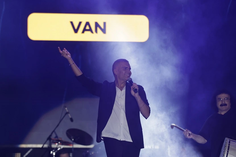 VAN KÜLTÜR YOLU FESTİVALİ’NDE BERDAN MARDİNİ COŞKUSU