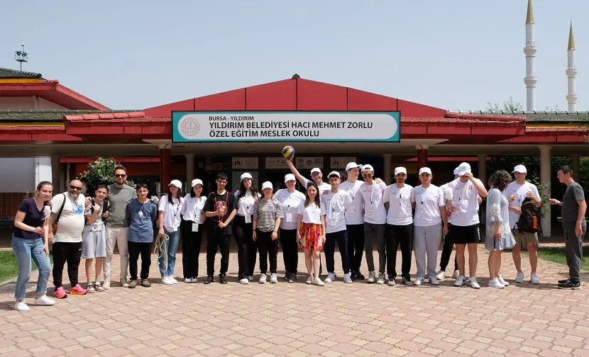 BORÇELİK’İN OYUN ARKADAŞIM PROJESİ İLE YÜZLERCE ÇOCUK EĞLENCELİ BİR GÜN GEÇİRDİ