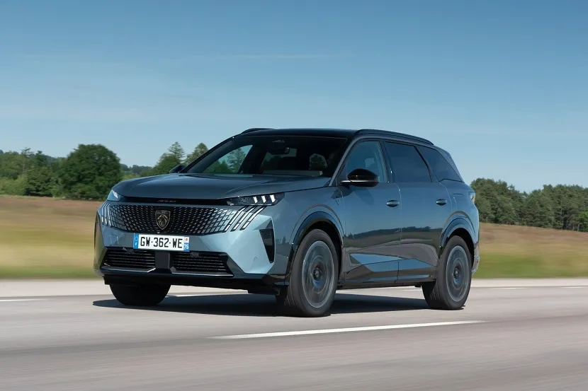 PEUGEOT’NUN 7 KOLTUKLU SUV’U YENİ 5008 YILIN SON ÇEYREĞİNDE TÜRKİYE’DE!