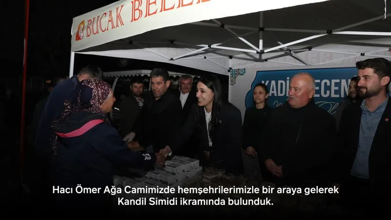 Hacı Ömer Ağa Camimizde hemşehrilerimizle bir araya gelerek kandil simidi ikramında bulunduk. Rabbim ibadetlerimizi kabul etsin.