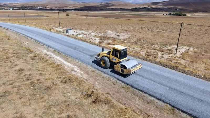 Afşin’de Bir Grup Yolunun Daha Ulaşım Standardı Üst Seviyeye Çıkarıldı