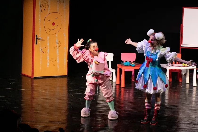 İzmir Şehir Tiyatroları yeni sezonu yeni sahnesinde açıyor