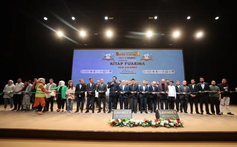 Şahinbey 9. Kitap Fuarı Yoğun Katılımla Açıldı