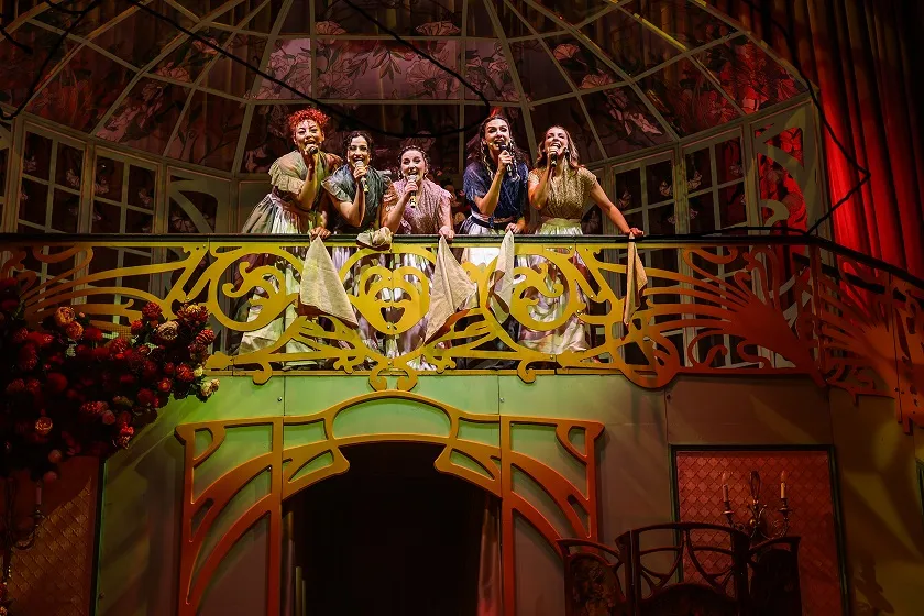  24 Ekim’de Maximum Uniq Hall’de Perde Açılıyor, Sis Dağılıyor!