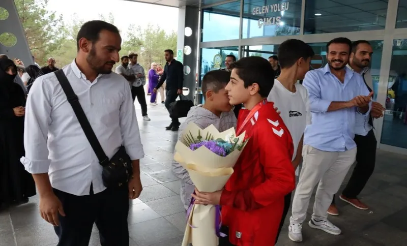 Balkan Güreş Şampiyonu Mehmet Esat Dedeoğlu Şanlıurfa