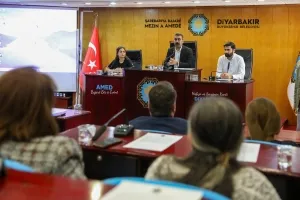 Diyarbakır Büyükşehir Belediyesi Eşbaşkanı Barcelona temaslarını meclise aktardı