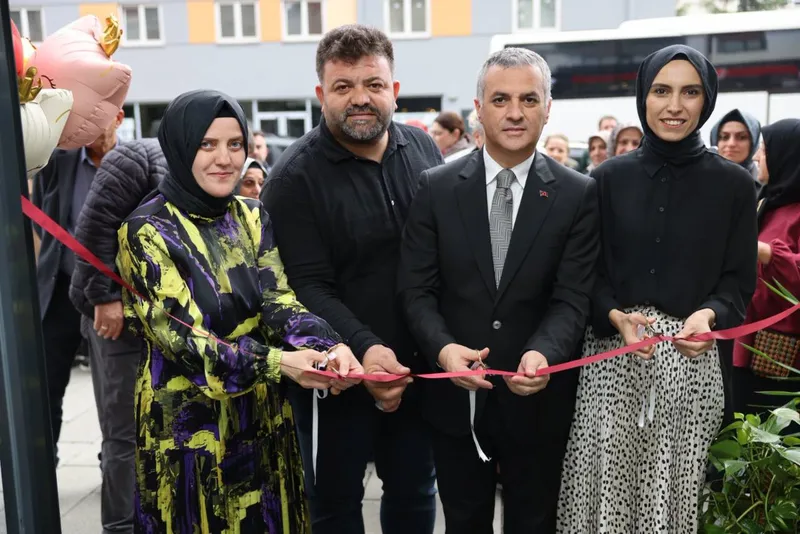 Yomra Belediye Başkanı HG Hobi Atölyesi