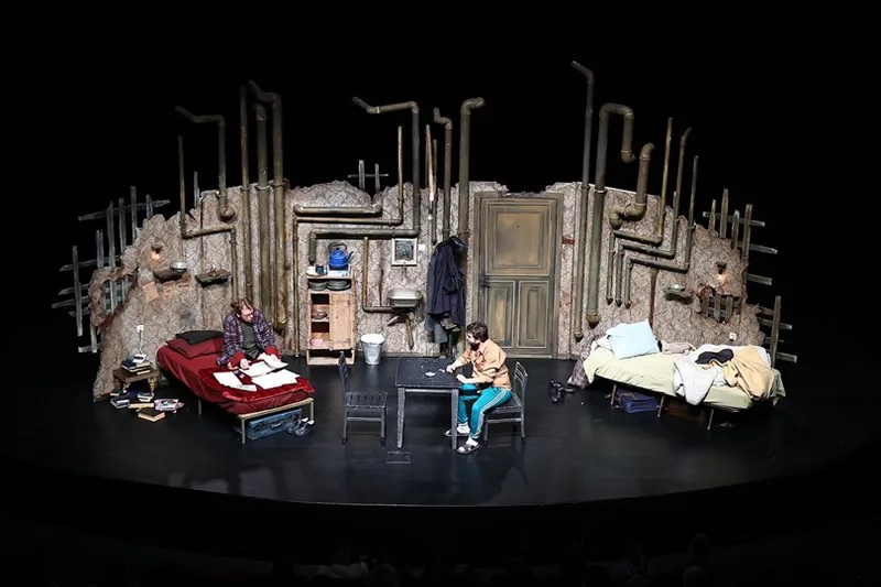 Denizli Büyükşehir Belediyesi Şehir Tiyatrosu yeni sezona iki oyunla başladı