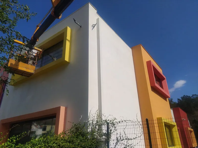 Kemer Belediyesi kreşinde bakım çalışması