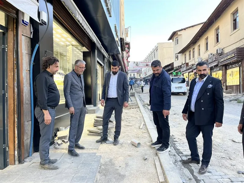 EŞBAŞKANIMIZ SÖYLEMEZ, TARİHİ ÇARŞIDA DEVAM EDEN ÇALIŞMALARI YERİNDE İNCELEDİ