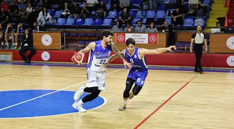 Kütahya Belediyespor Basketbol Takımı Ege Üniversitesi Daçka