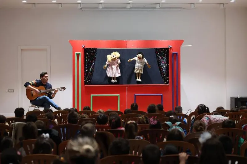 Merkezefendi Belediyesi Kent Tiyatrosu Çocukları Sanatla Buluşturdu