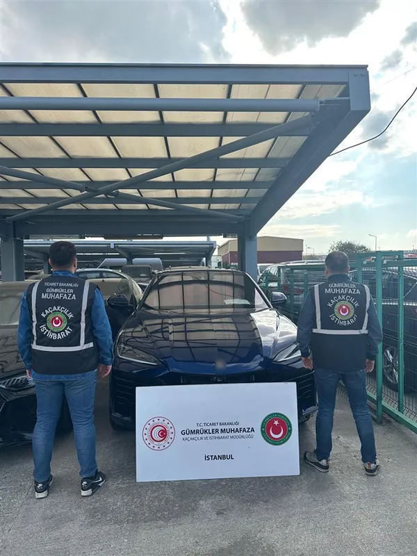 Gümrük Muhafaza Ekipleri 288 Milyon TL Değerinde Lüks Araçlara El Koydu