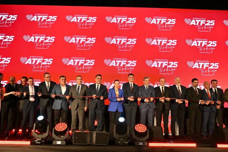 Antalya Büyükşehir Belediye Başkan Vekili Büşra Özdemir Turizm Fuarı