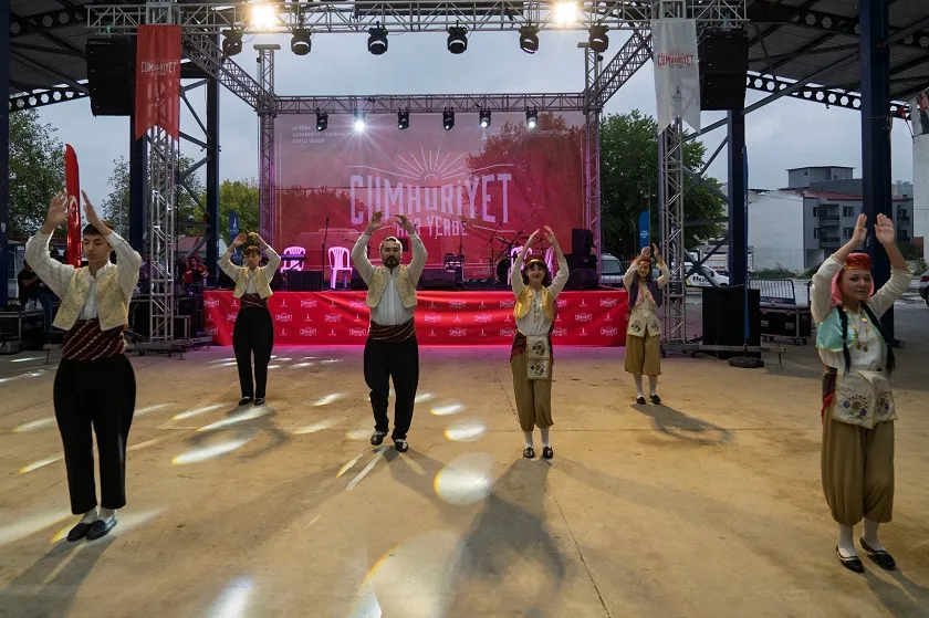 Cumhuriyet coşkusu Kiraz’da