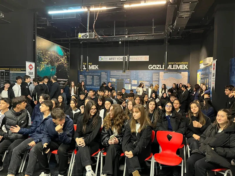 Kartepe Anadolu Lisesi Öğrencileri Deprem Müzesi