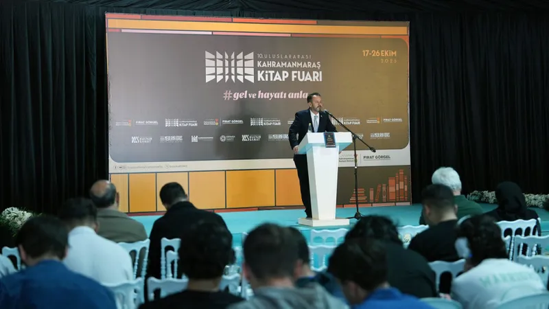 AYM Üyesi Kenan Yaşar, Kitap Fuarı