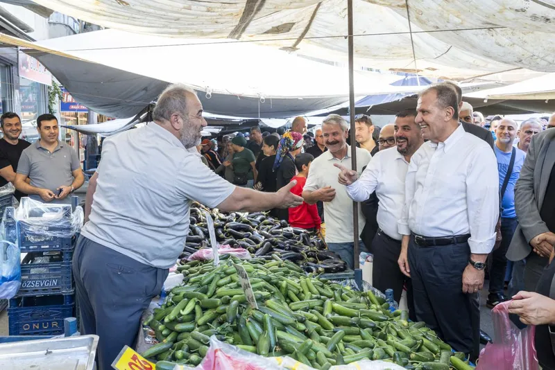 Mersin Büyükşehir Belediye Başkanı Seçer, Demirtaş Pazarı