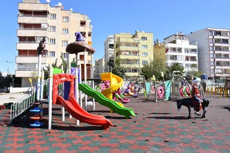 SİİRT BELEDİYESİ ŞAHİN BEY ÇOCUK DÜNYASI PARKI YENİLENİYOR