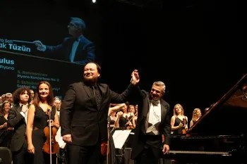 SENFONİ ORKESTRASI YENİ SEZONU UNUTULMAZ BİR KONSERLE AÇTI