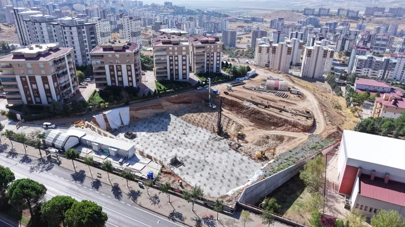 Şehrin Yeni Gençlik Üssünün Yapımı Hızla Sürüyor