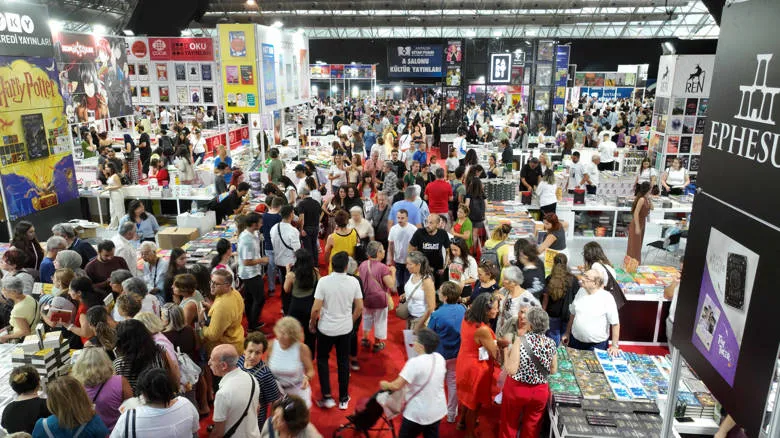 15. Antalya Kitap Fuarı kapılarını açtı