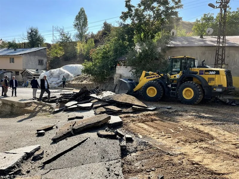 DERE MAHALLESİNDE ASFALT ÖNCESİ HAZIRLIK BAŞLADI