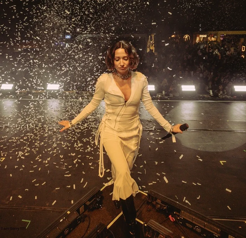 Zeynep Bastık ve Emir Can İğrek’ten Müzik Ziyafeti