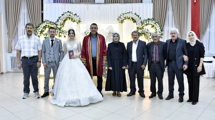 BAŞKANIMIZ, İLAYDA KURT VE ALİ ERSOY KARDEŞLERİMİZİN NİKAH AKDİNİ GERÇEKLEŞTİRDİ