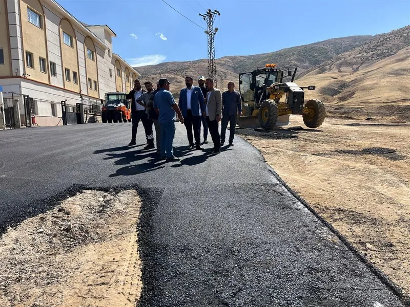 KYK KIZ ÖĞRENCİ YURDU YOLU YENİLENDİ