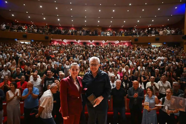 Zülfü Livaneli Antalya Kitap Fuarı