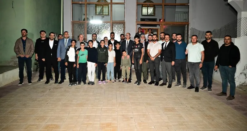 Başkan Geçit Mahalleleri Geziyor, Vatandaşın Taleplerini Dinliyor