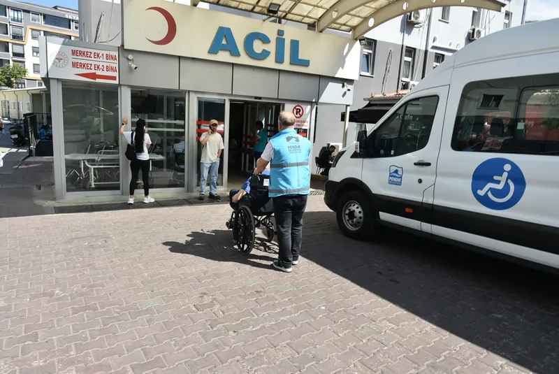 Pendik Belediyesi Engelli Nakil Hizmeti ile Ulaşım Kolaylığı Sağlıyor