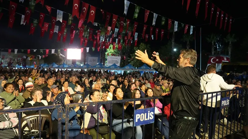 Milas’ta Zeytin Hasadı Coşkusu Ünlü Sanatçıların Konserleriyle Taçlandı