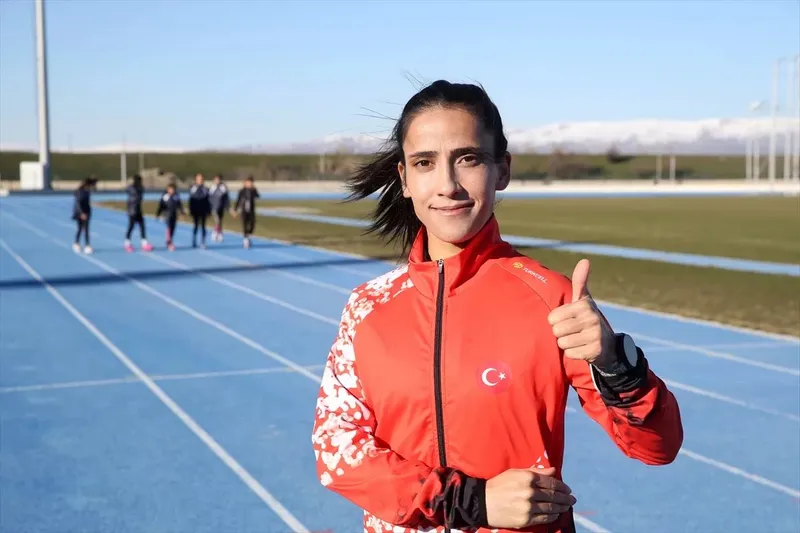 Muşlu Atlet Derya Kunur Balkan Kros Şampiyonası