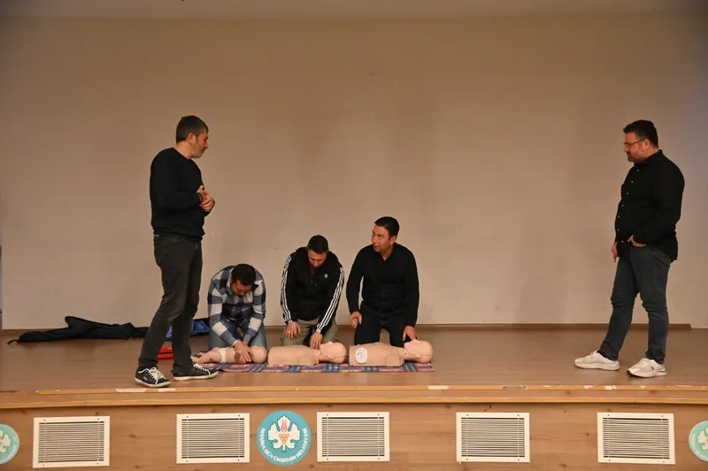 Manisa Büyükşehir Belediyesi Personeline İlk Yardım Eğitimi